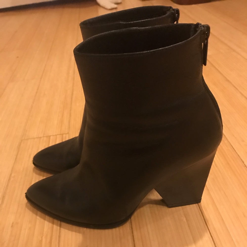 Stuart Weizman Boots - image 2